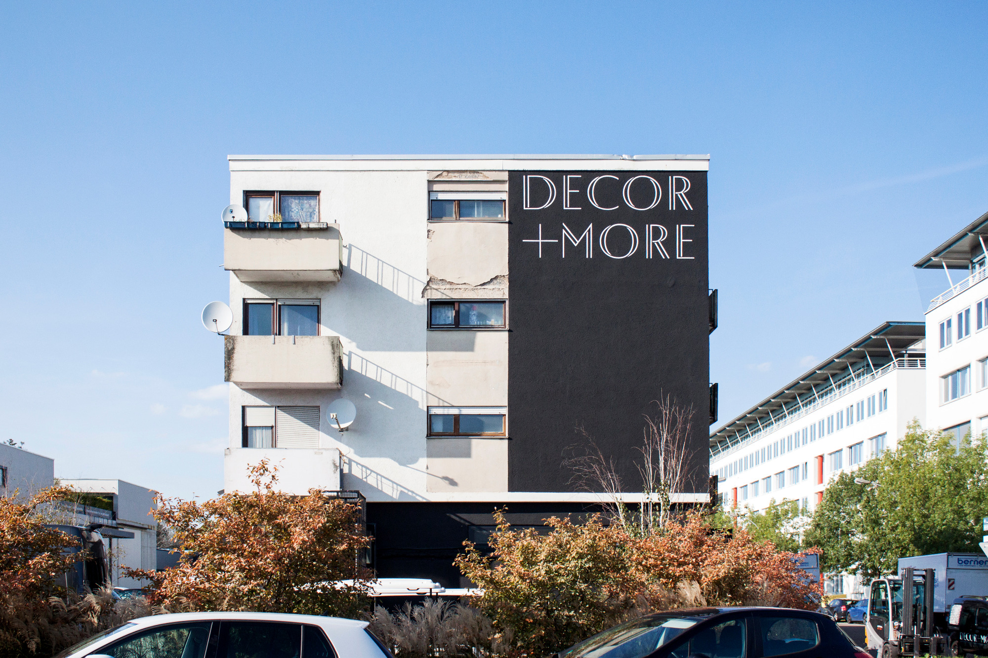 Decor+More typeface